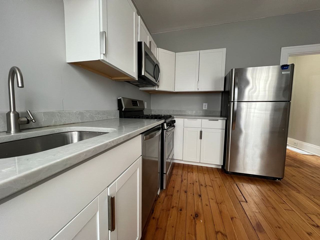 902 Mccandless Ave - Photo 6 of 14