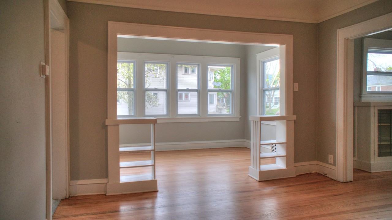 2865 N Frederick Ave - Photo 5 of 28