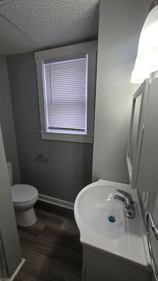 904 W. Main St. - Photo 3 of 20