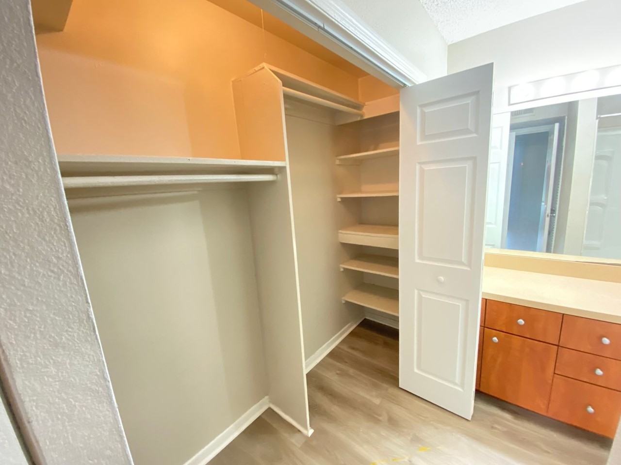 203 435-A Wymore Road #203 - Photo 5 of 18