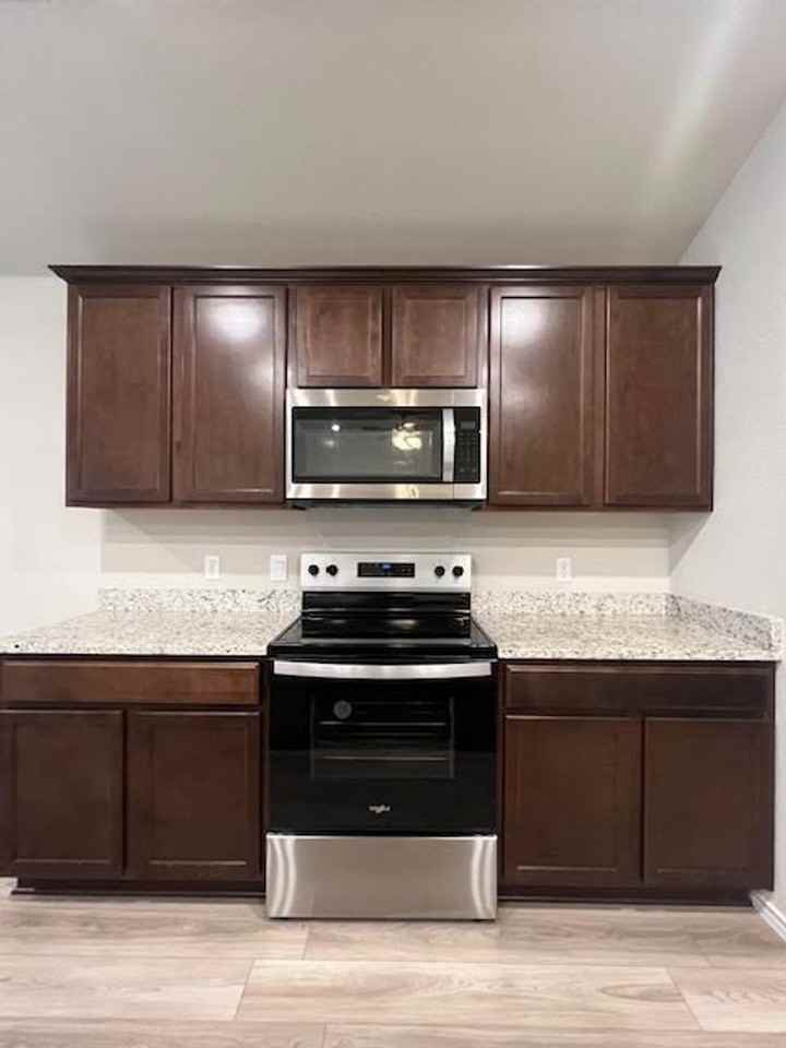 4008 Halo St - Photo 7 of 21