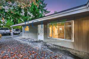 featured image of 1122 Neil St Ne