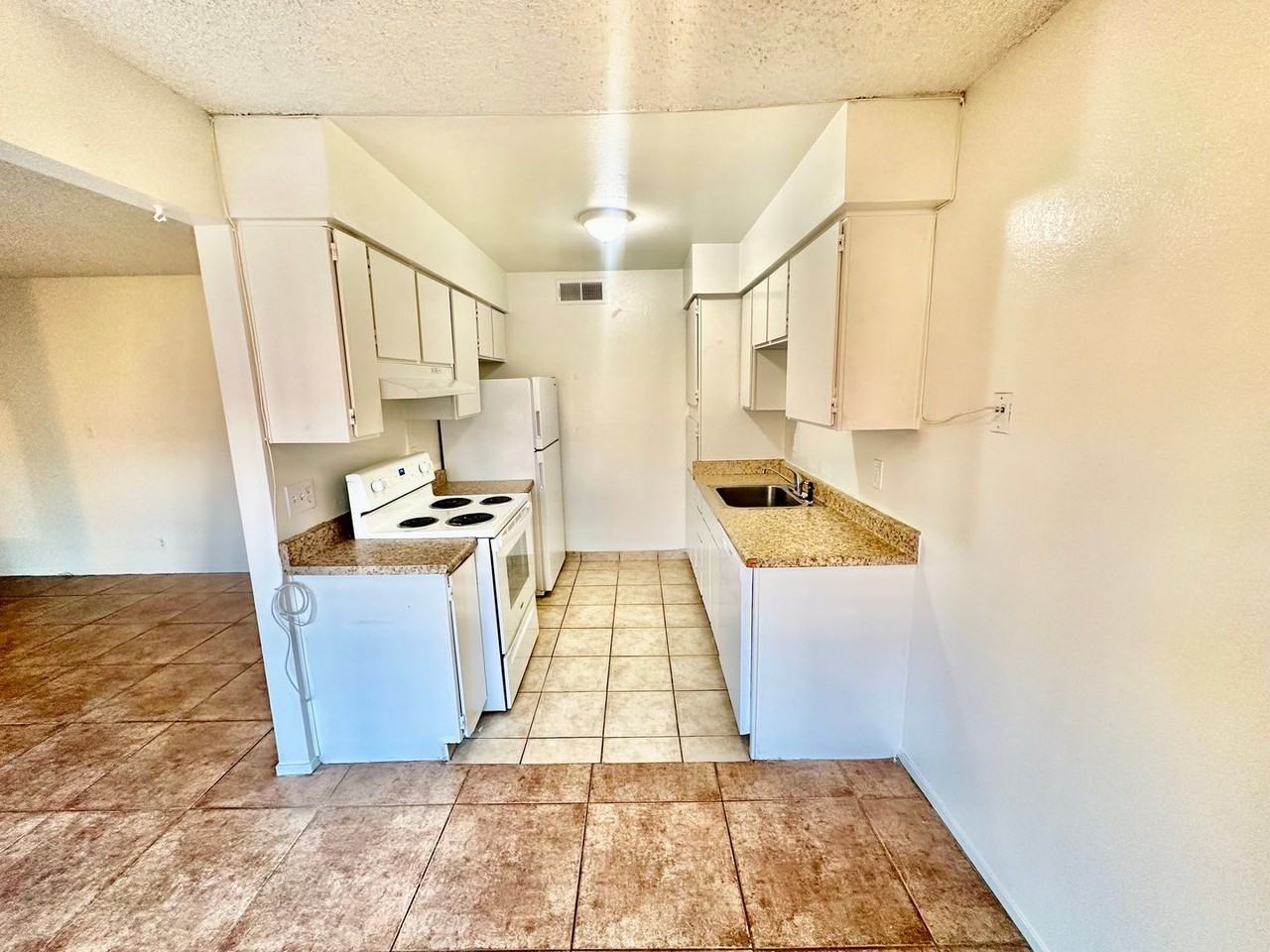 1550 W Ashlan Ave #229 - Photo 6 of 16