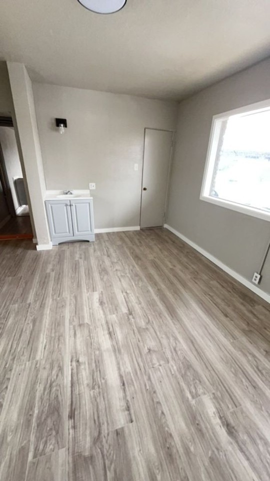 1408 Edison, LLC - Photo 7 of 11