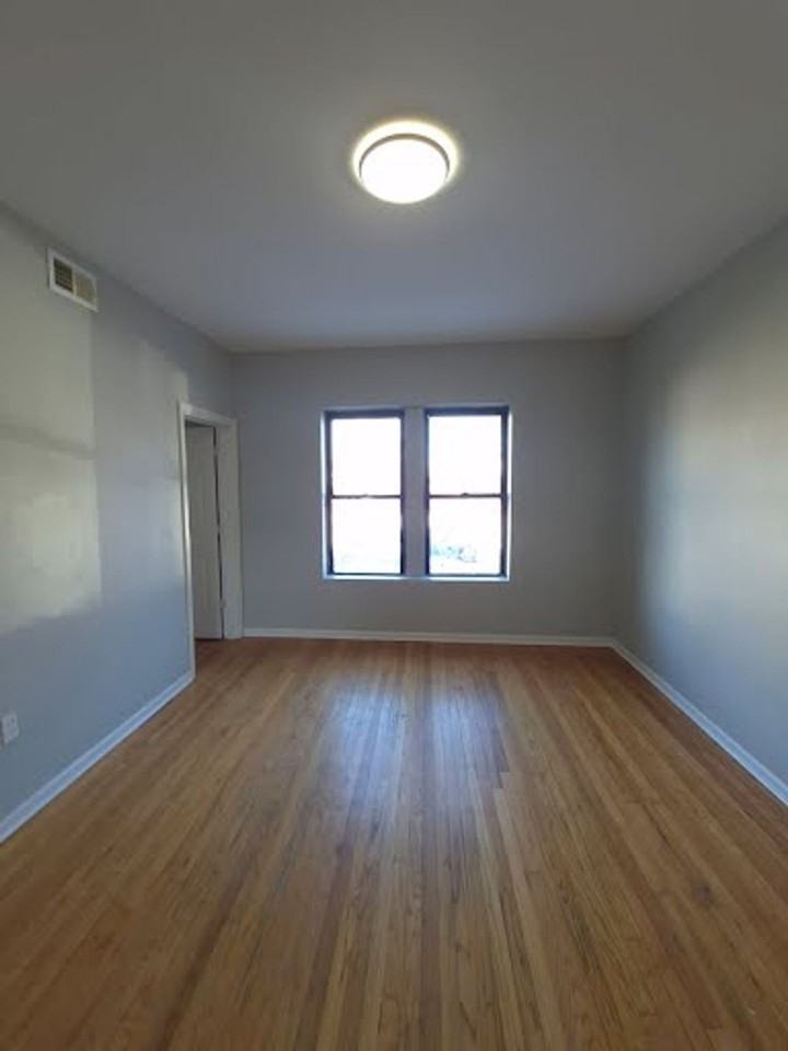 634-640 N Lamon - Photo 2 of 13