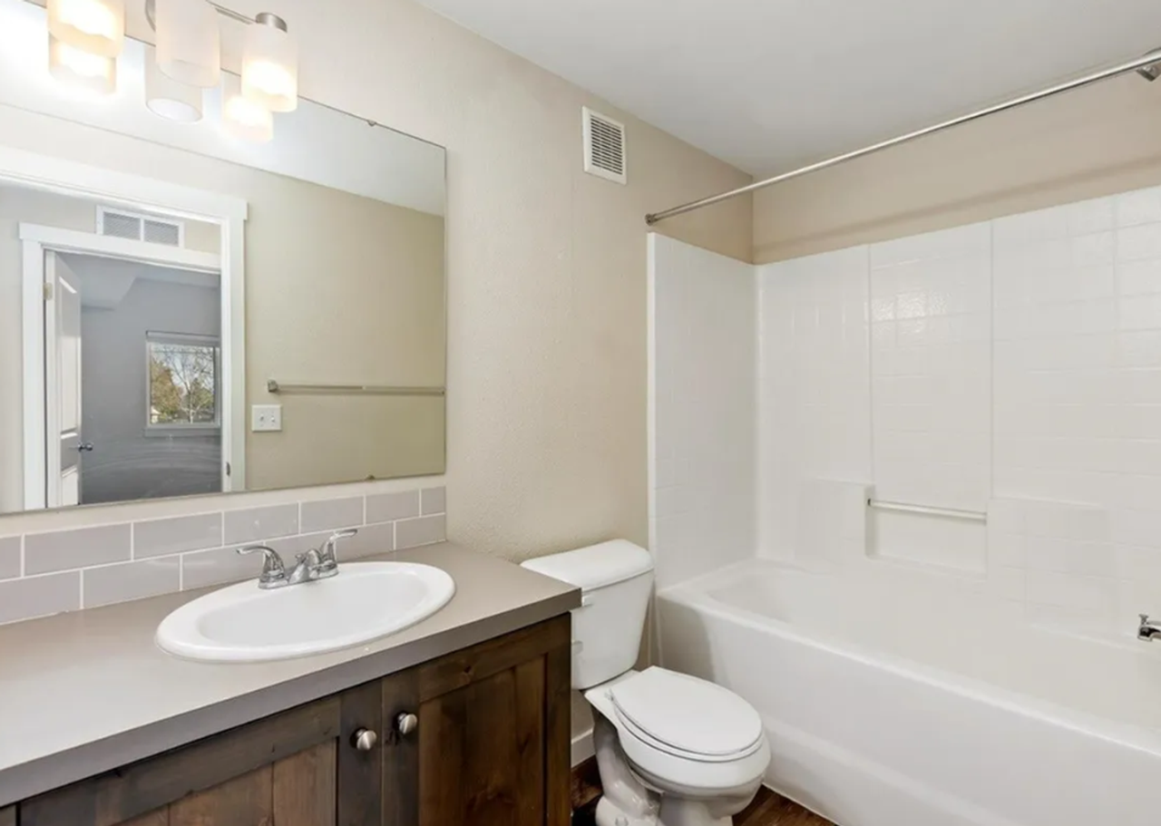 Fairview Apartments 56 - Photo 3 of 8