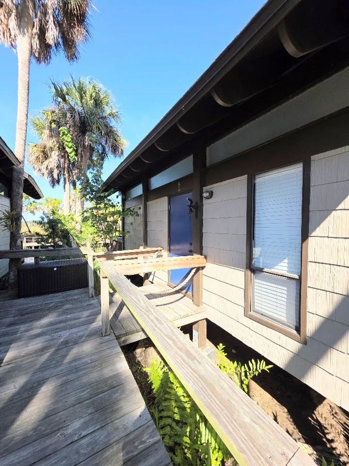 2695 N Seabreeze Pt - Photo 2 of 19