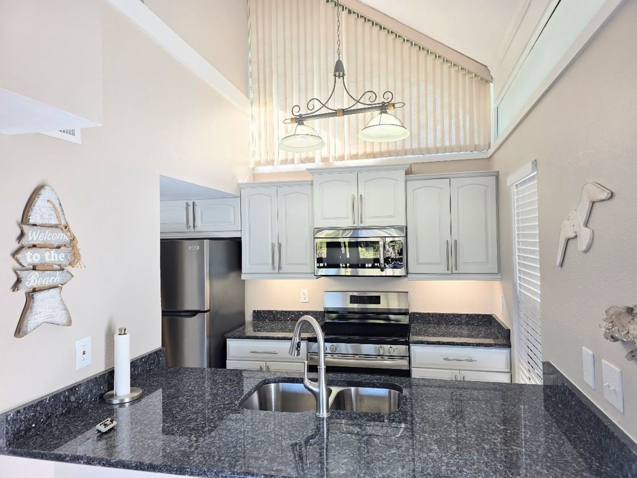 2695 N Seabreeze Pt - Photo 3 of 19