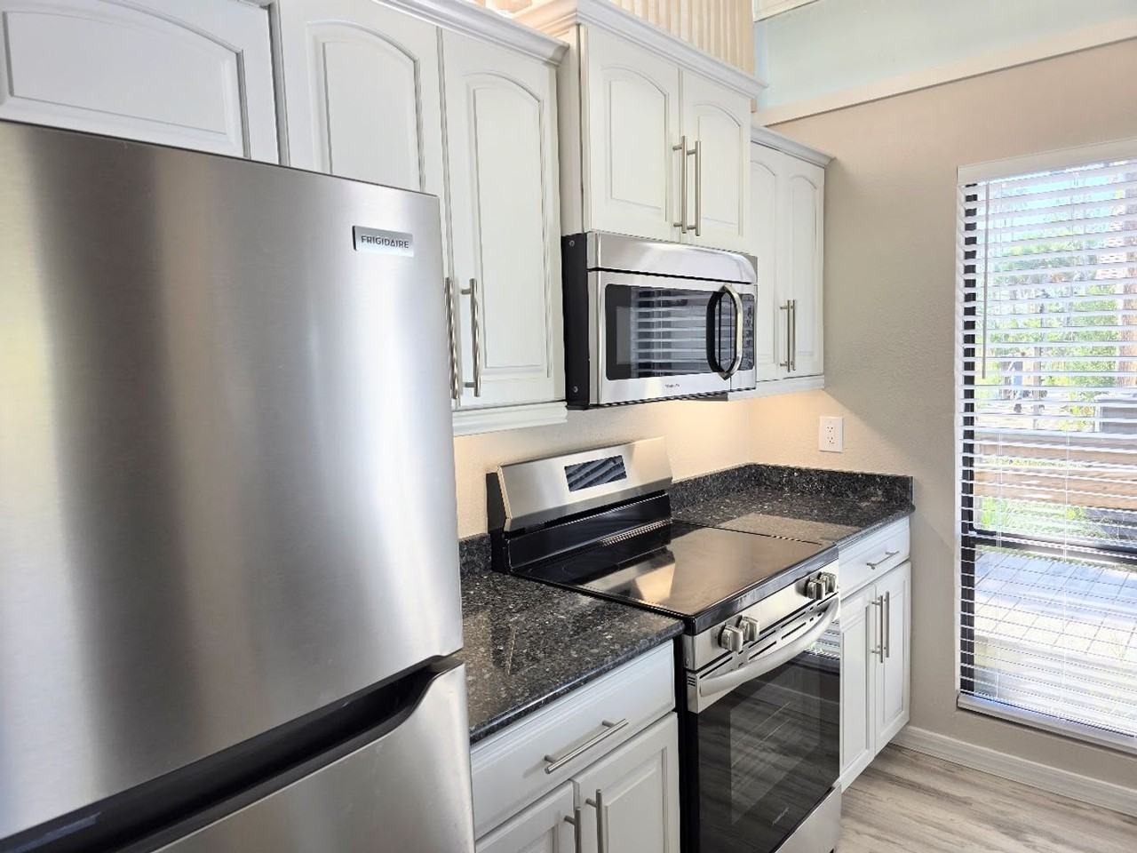 2695 N Seabreeze Pt - Photo 4 of 19