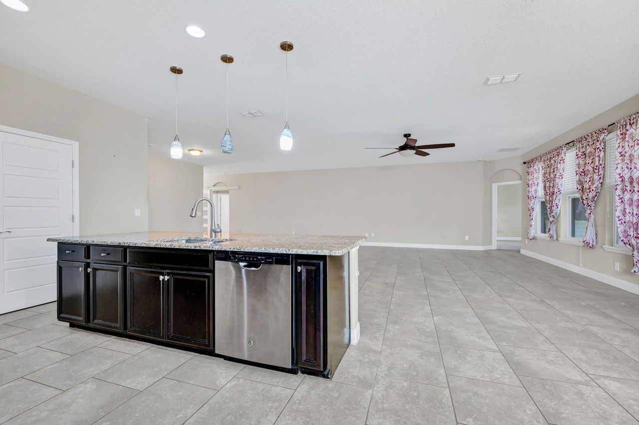 4512 Linwood Trace Ln - Photo 5 of 31