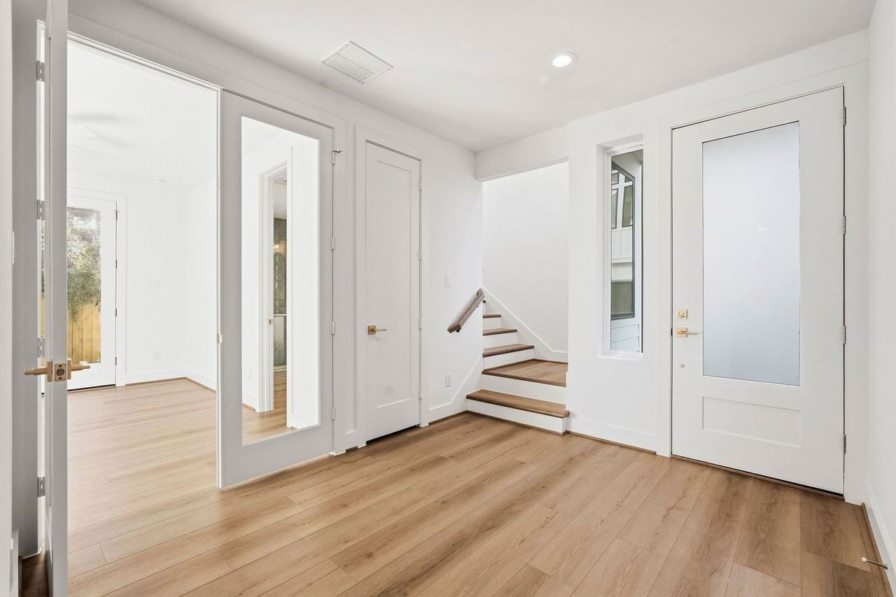 3828 Wilmer St - Photo 3 of 23