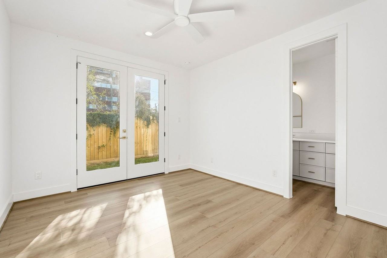 3828 Wilmer St - Photo 4 of 23