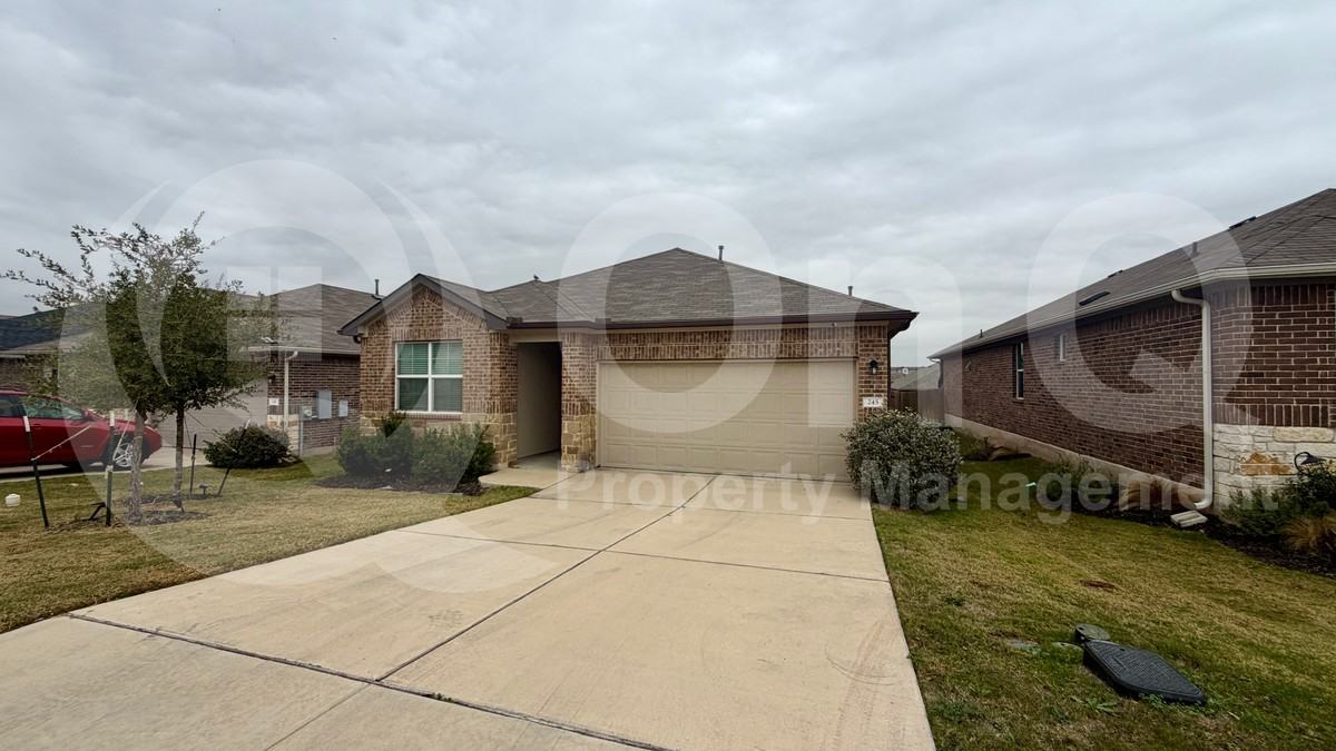 245 Brooklyn Dr - Photo 2 of 23