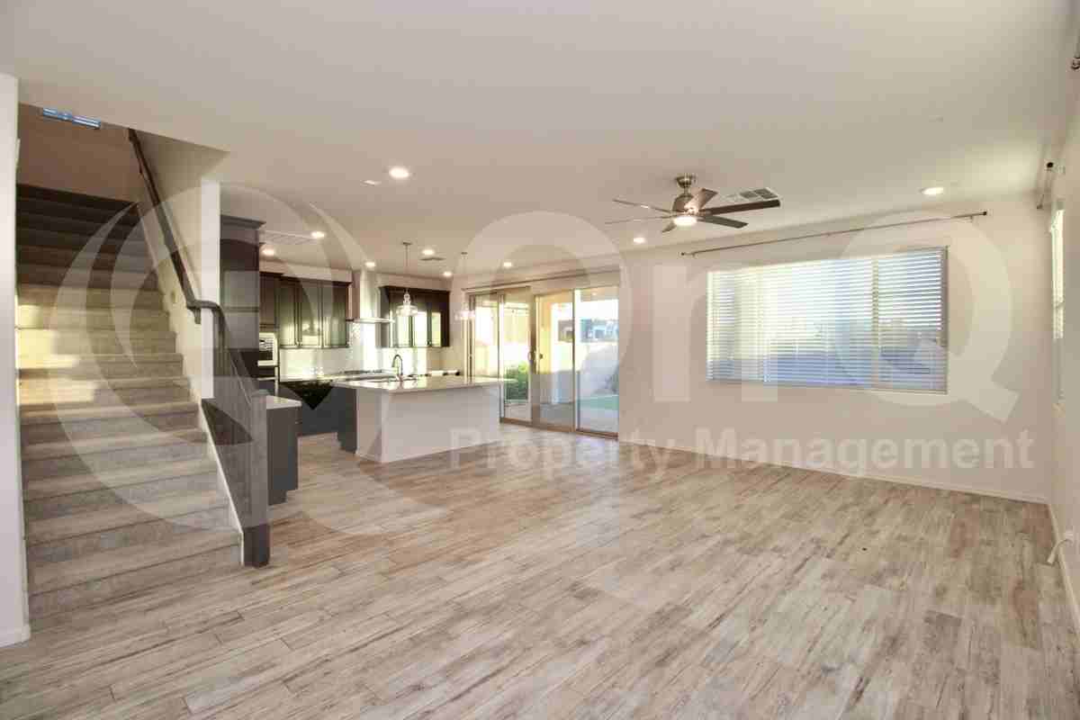 10059 E Texas Ave - Photo 3 of 35