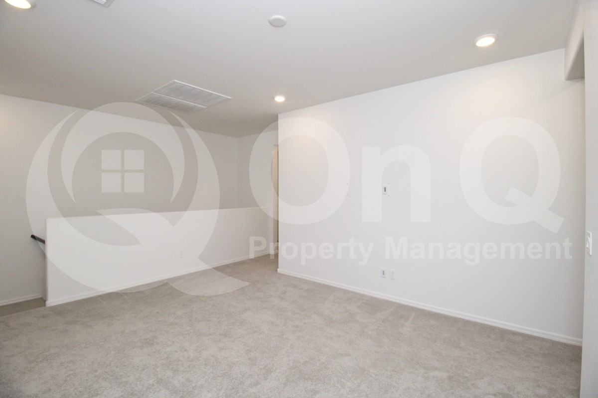 10059 E Texas Ave - Photo 5 of 35