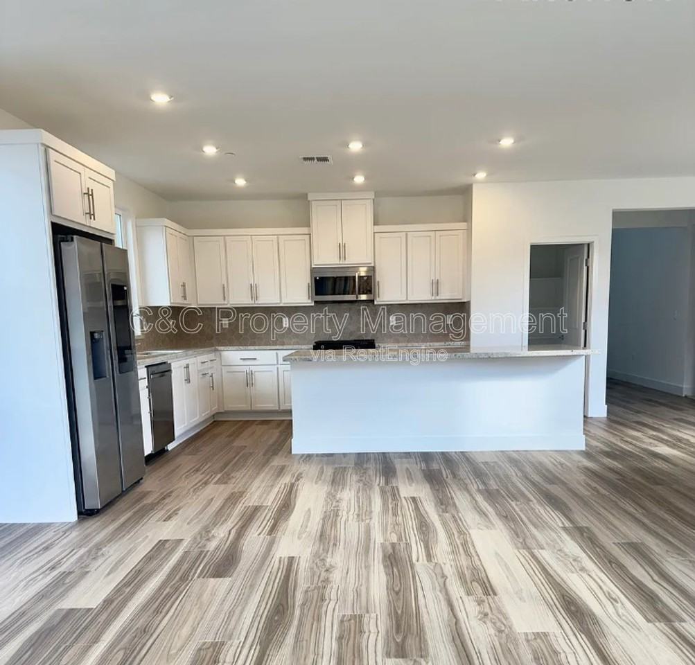 2782 Old Larks Ln - Photo 2 of 29