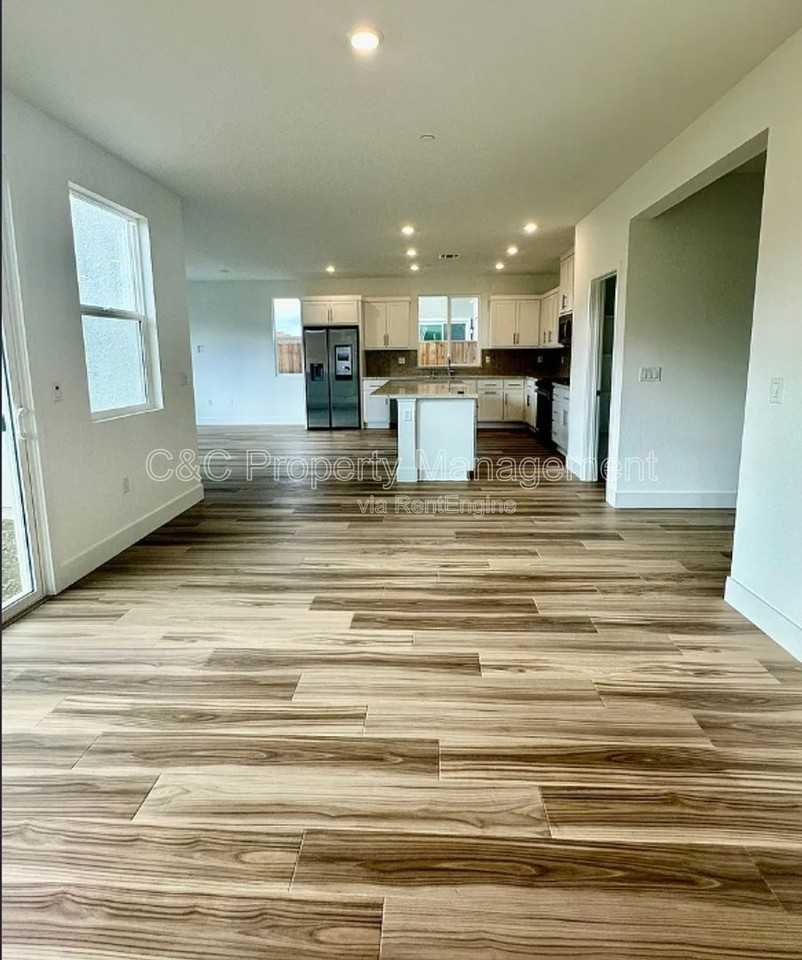 2782 Old Larks Ln - Photo 3 of 29