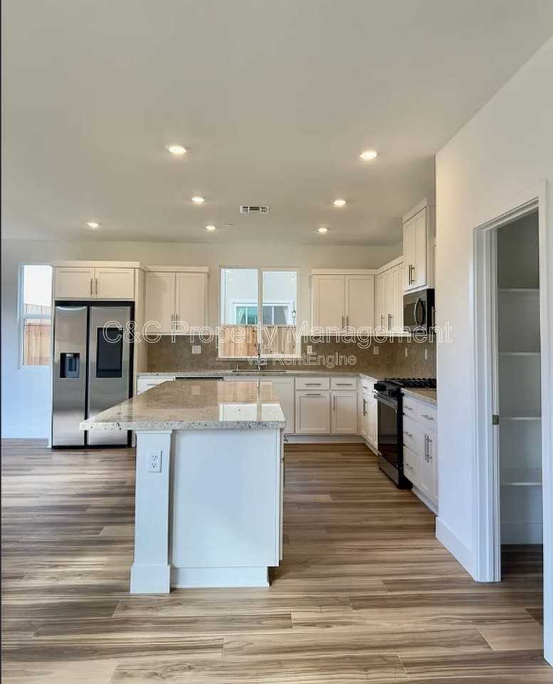 2782 Old Larks Ln - Photo 4 of 29