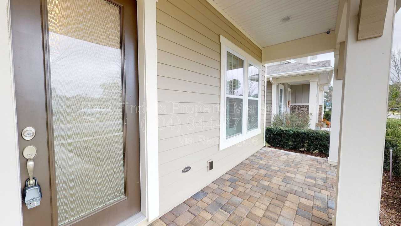 203 Southern Oak Dr - Photo 2 of 31