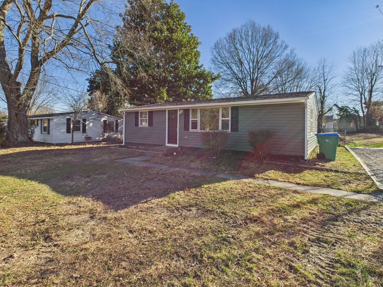 6113 Ullswater Ave - Photo 3 of 16