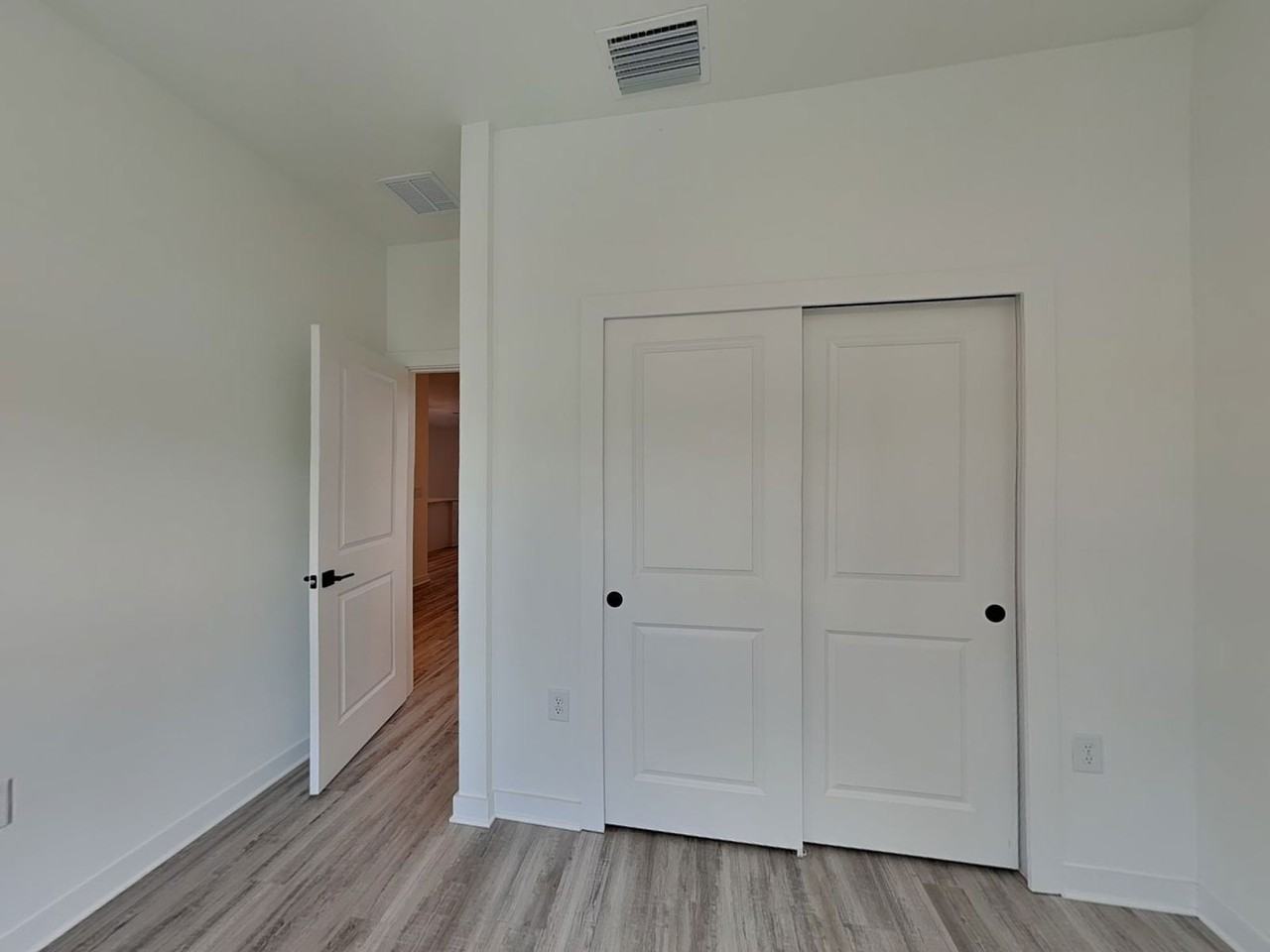 1282 Navigator Rd - Photo 3 of 21