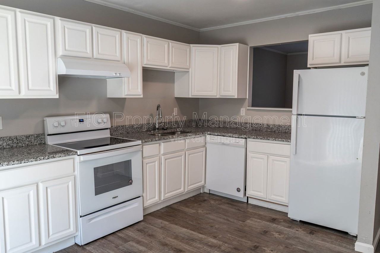 112 Louella Dr - Photo 4 of 19