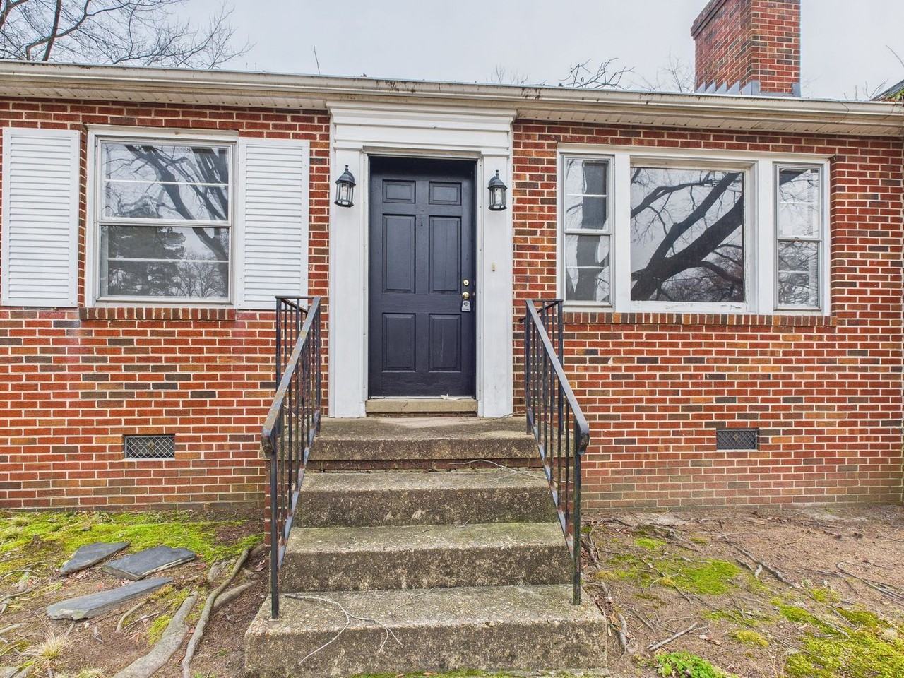 637 Woodhaven Dr - Photo 3 of 33