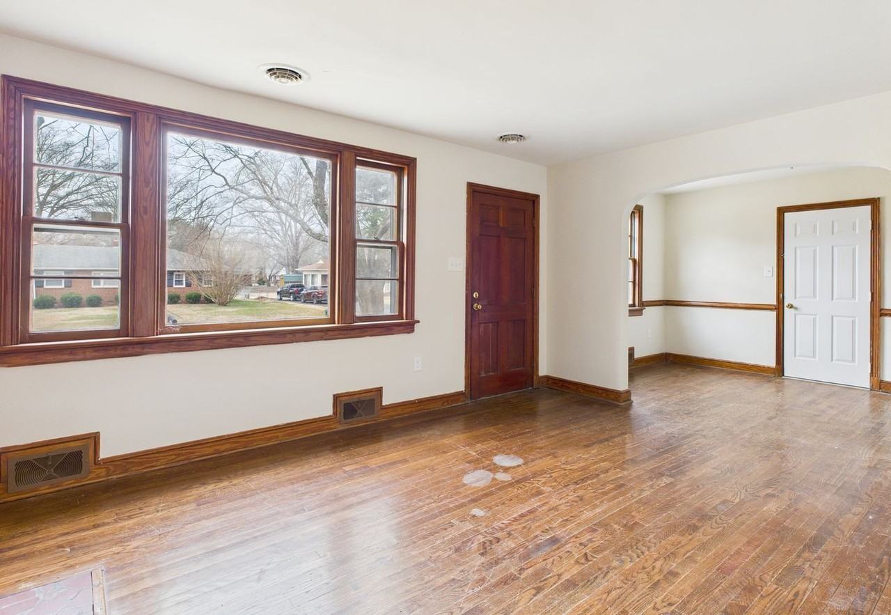 637 Woodhaven Dr - Photo 7 of 33