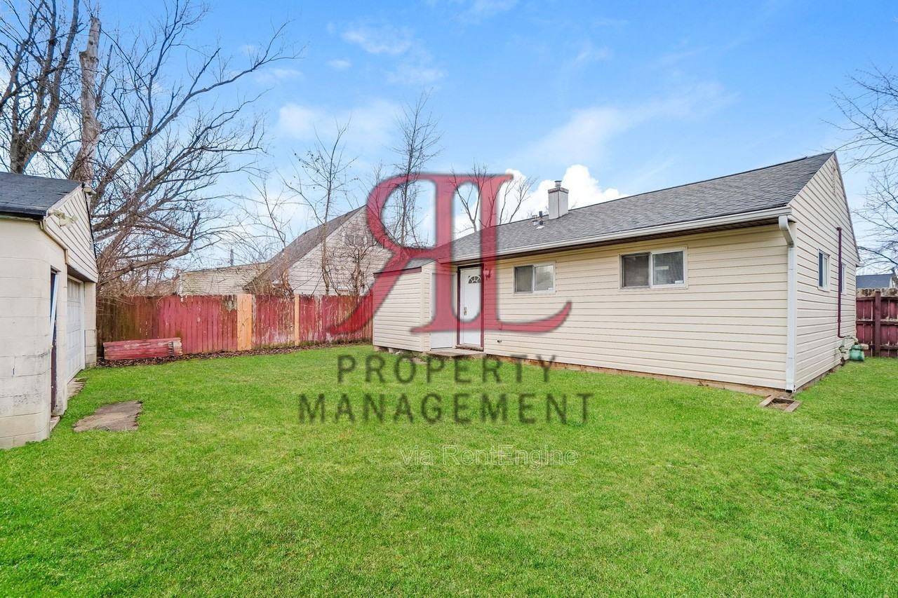 2262 Century Dr - Photo 2 of 12