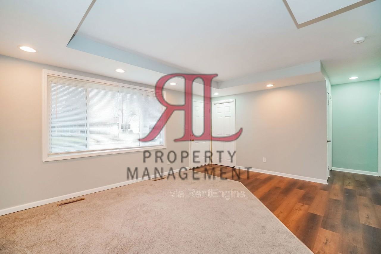 2262 Century Dr - Photo 7 of 12