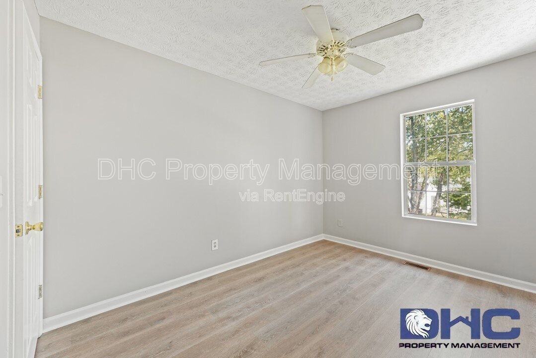 5876 Strathmoor Manor Cir - Photo 6 of 11