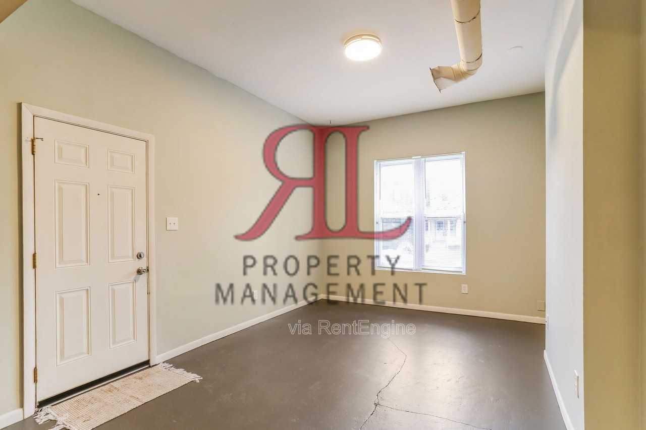 821 Oak St - Photo 6 of 16