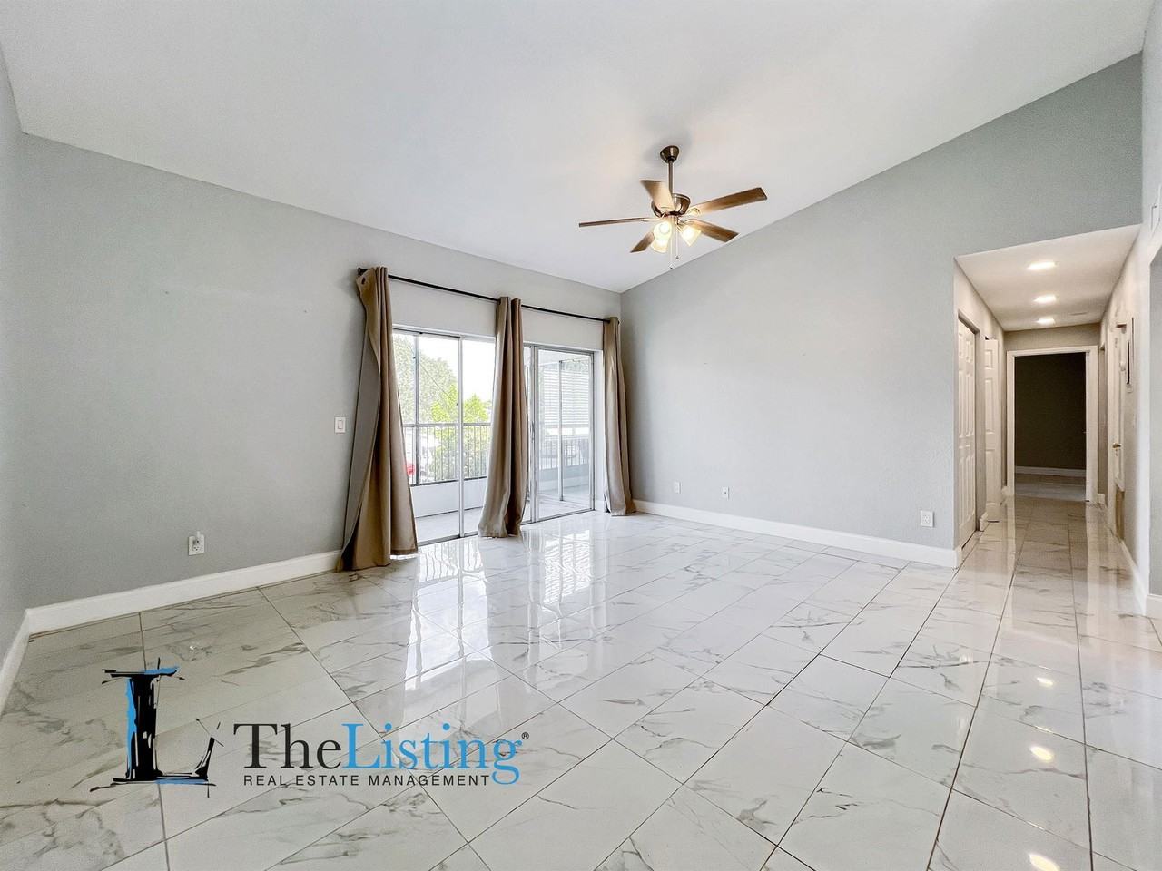 2482 Lakeway Branch Dr - Photo 3 of 19