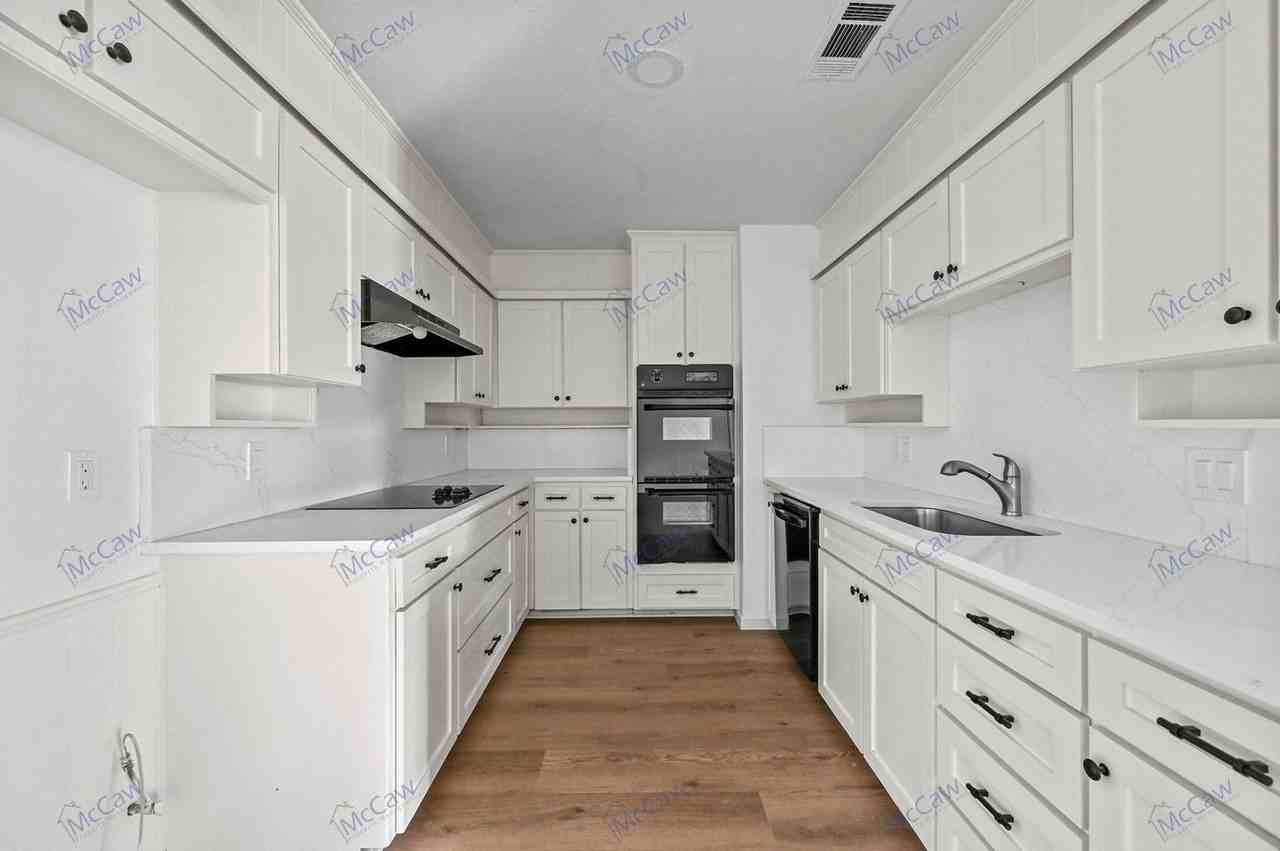 2832 Townbluff Dr - Photo 7 of 19