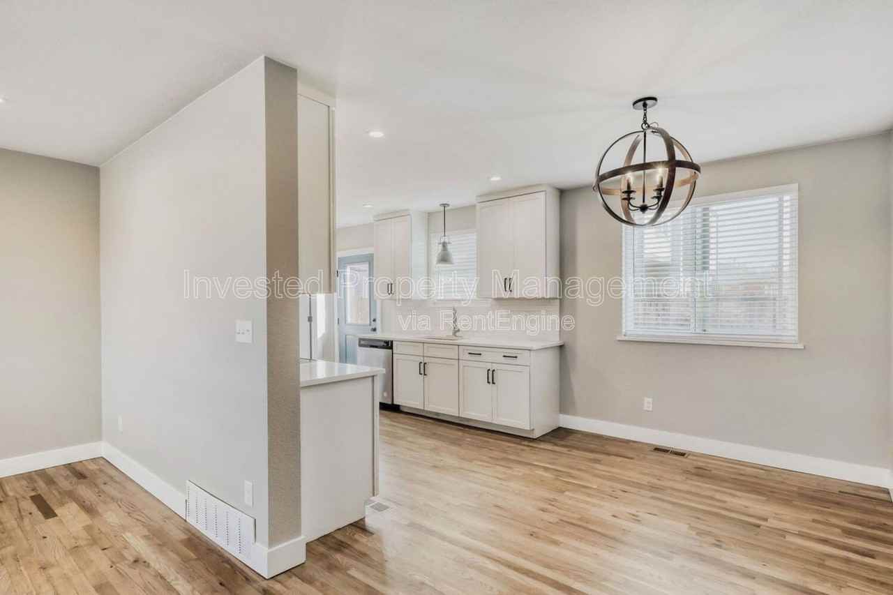 3230 Elm St - Photo 4 of 18