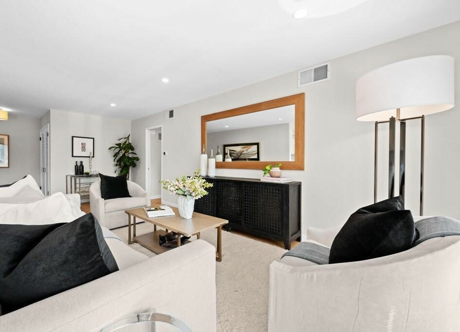 266 S Madison Ave - Photo 3 of 14