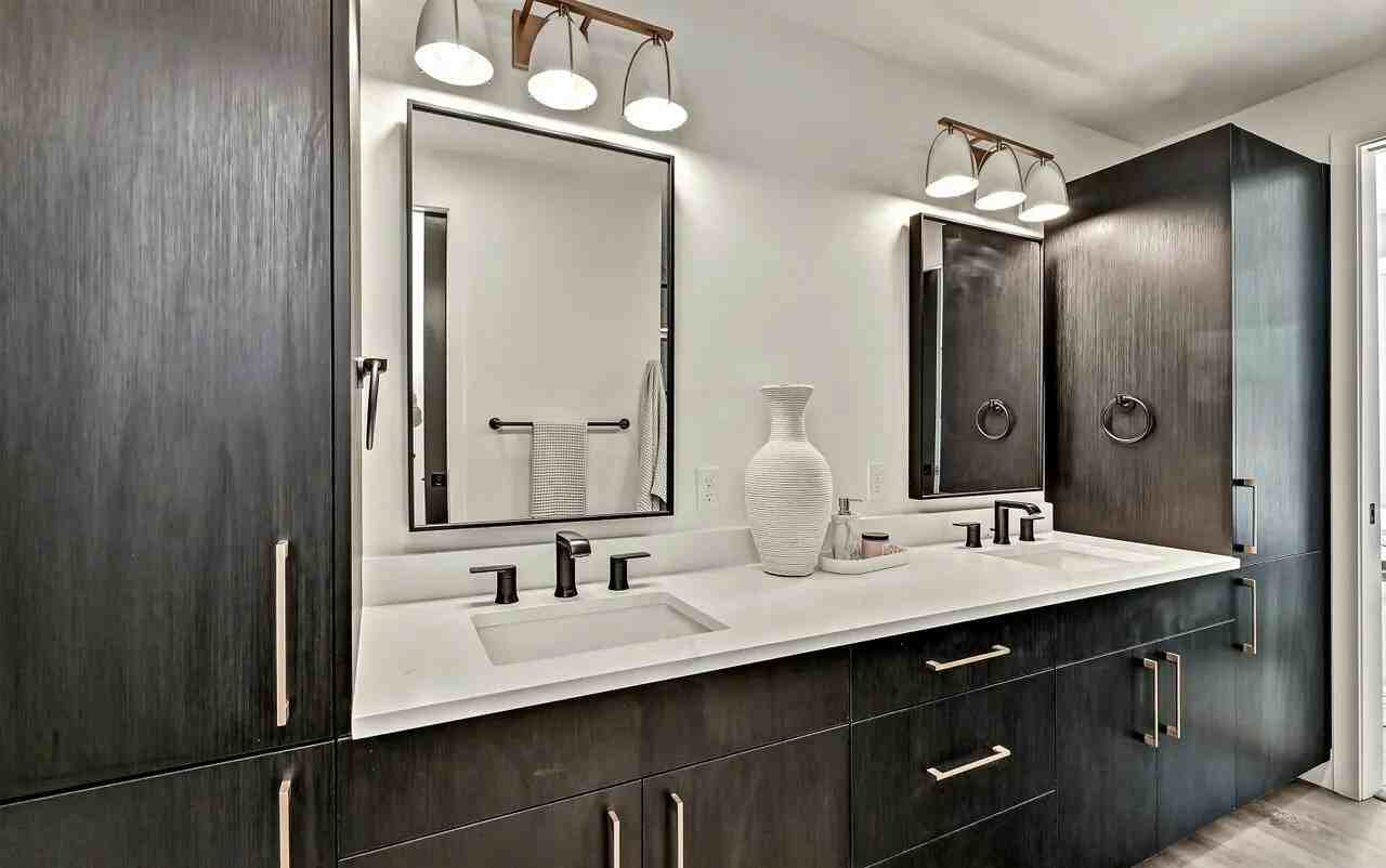 1620 W Bannock St - Photo 2 of 9