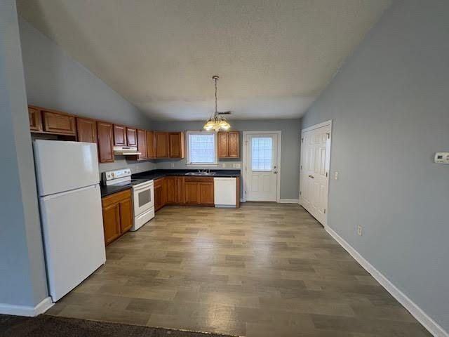 4676 Weyerhaeuser Rd #B - Photo 2 of 7