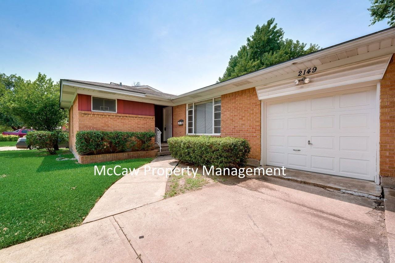 2149 Utica Dr - Photo 5 of 18