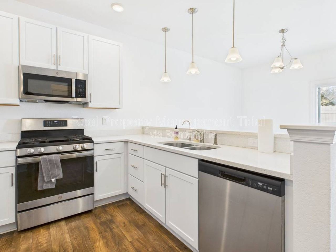 5062 Hawkins Mill Way - Photo 7 of 42