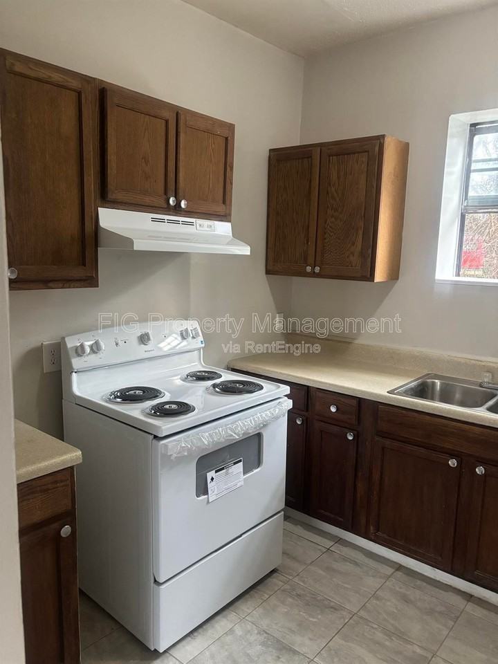 102 E H St #2 - Photo 3 of 13