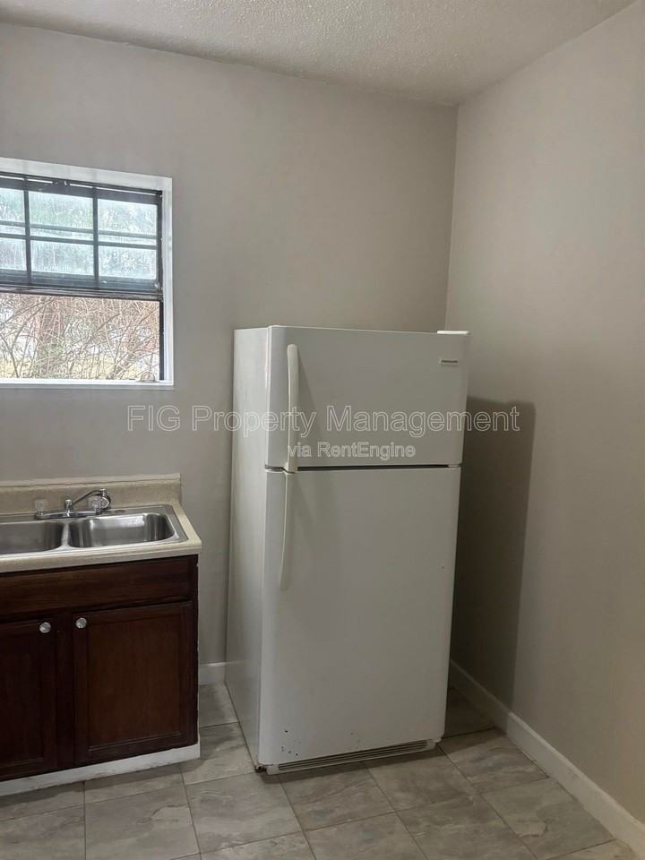 102 E H St #2 - Photo 4 of 13