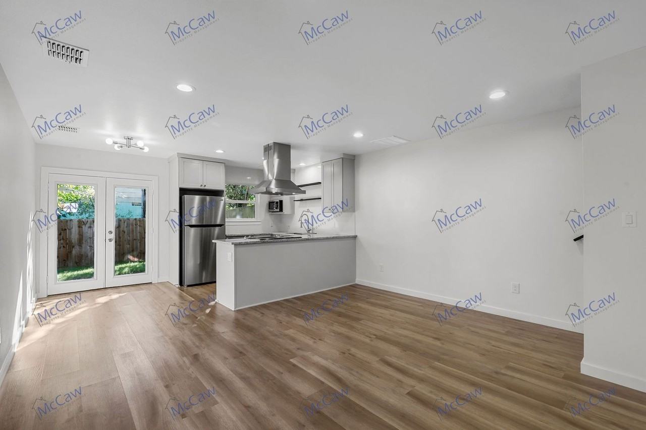 2025 Grainger St - Photo 6 of 23