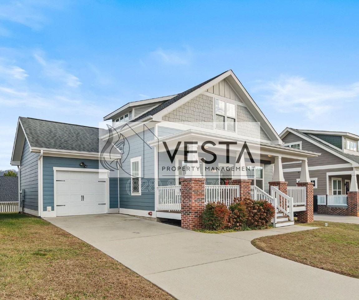 16 Hyde Park Pl - Photo 2 of 36