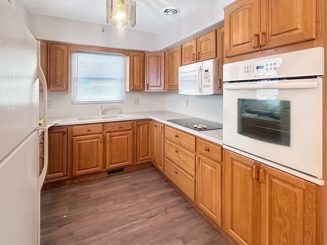 30 Ridgewood St - Photo 2 of 12