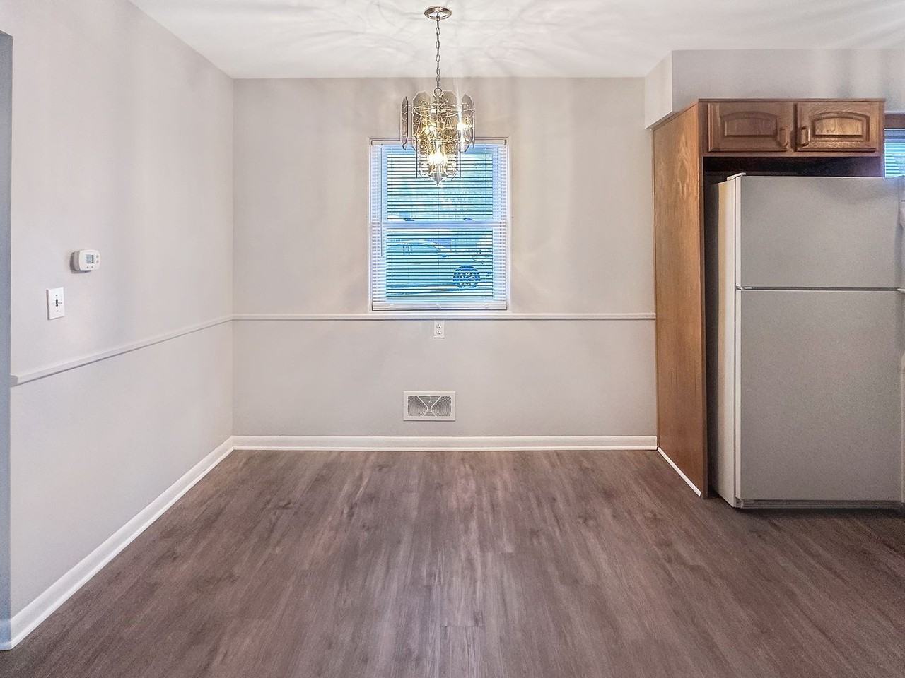 30 Ridgewood St - Photo 3 of 12