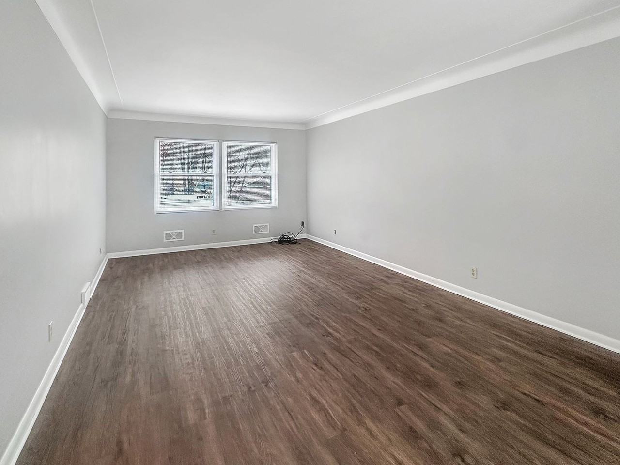 30 Ridgewood St - Photo 4 of 12