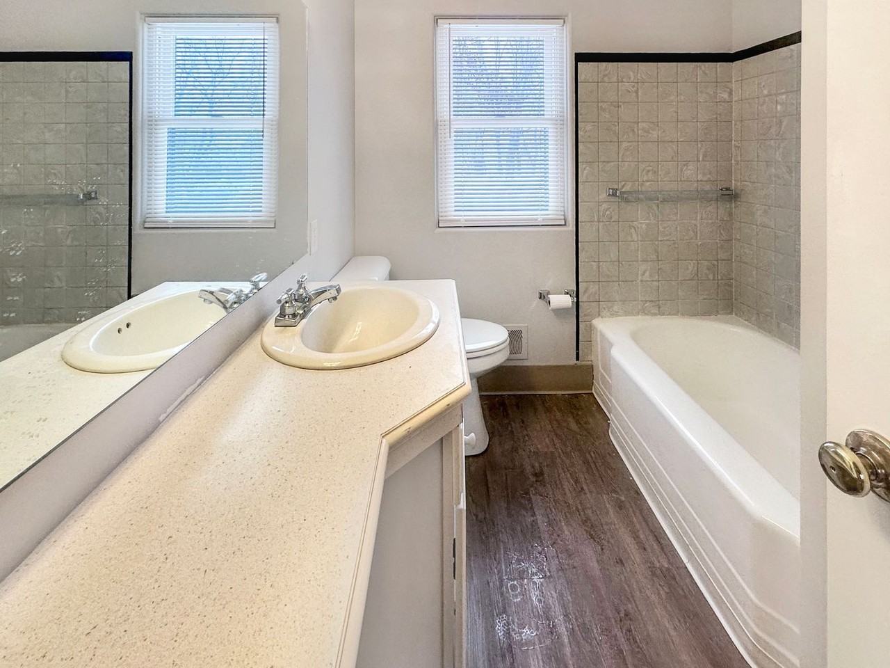 30 Ridgewood St - Photo 5 of 12