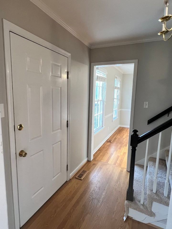 2508 Crosstimbers Ter - Photo 4 of 30