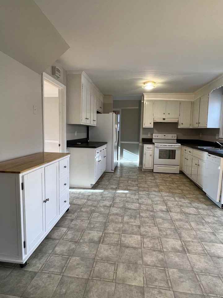 2508 Crosstimbers Ter - Photo 7 of 30